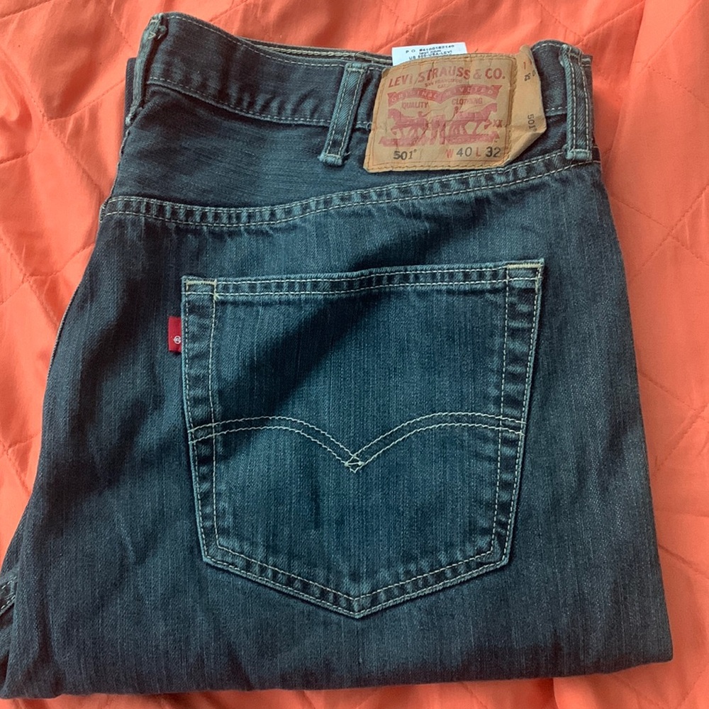 Men Levi Jean size 40x32 style 501